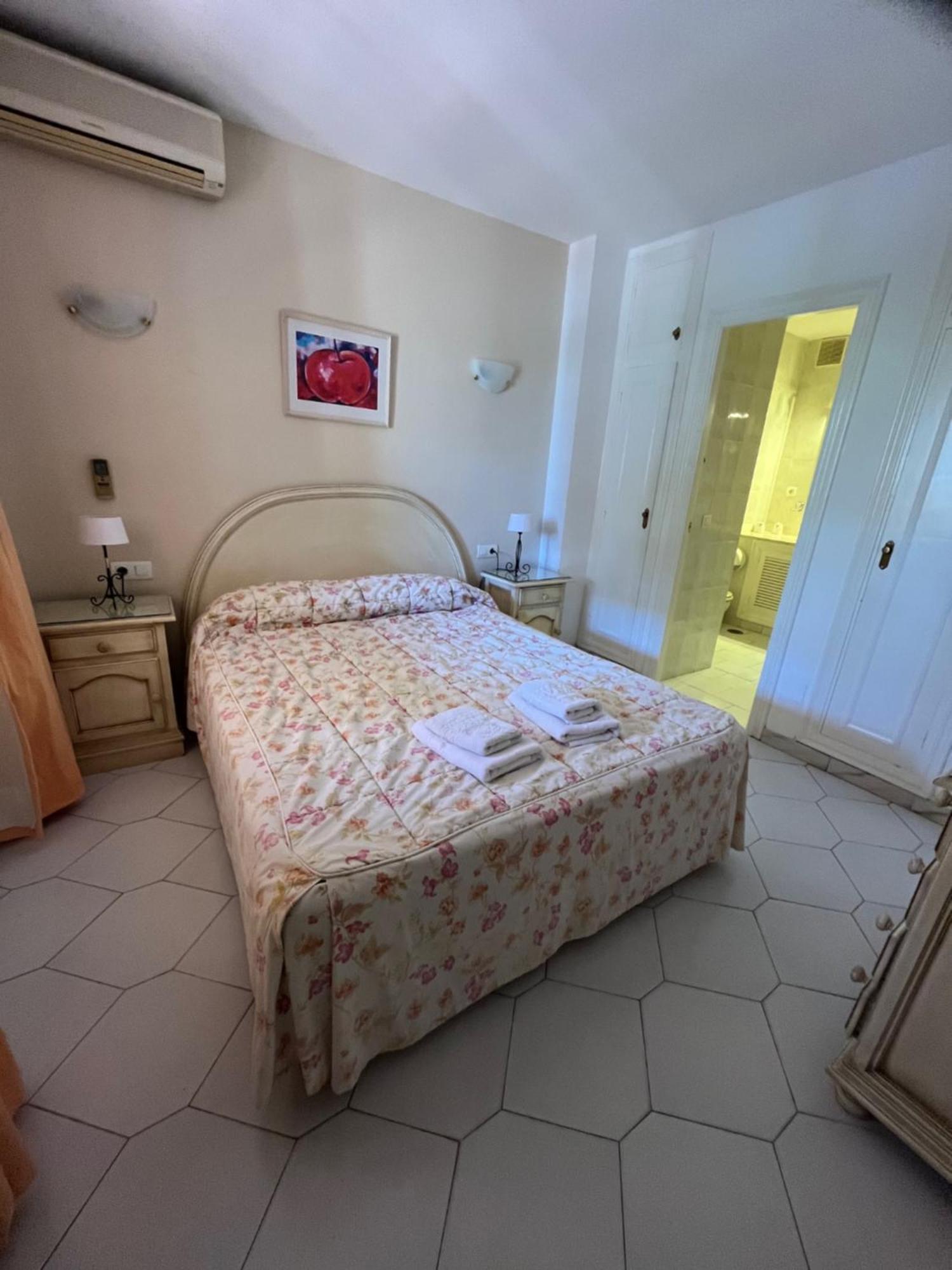 Apartamentos El Toro Marbella Buitenkant foto