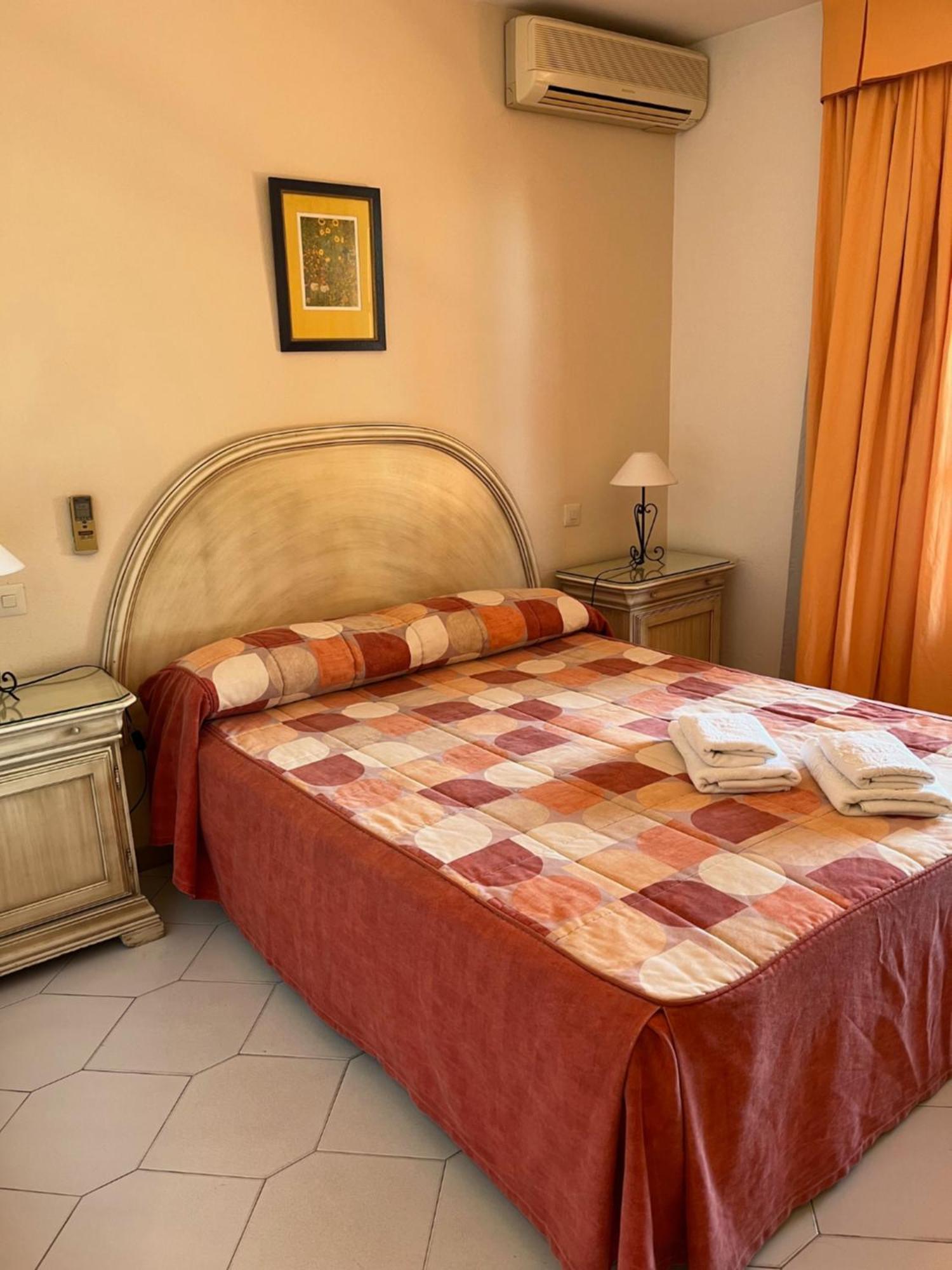 Apartamentos El Toro Marbella Buitenkant foto